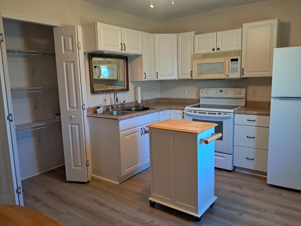 426 Easy Street - Photo 8