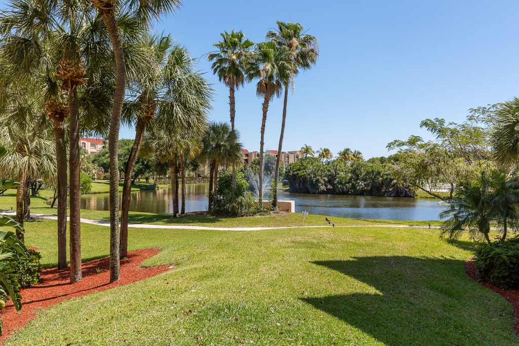 1915 Lavers Circle - Photo 14