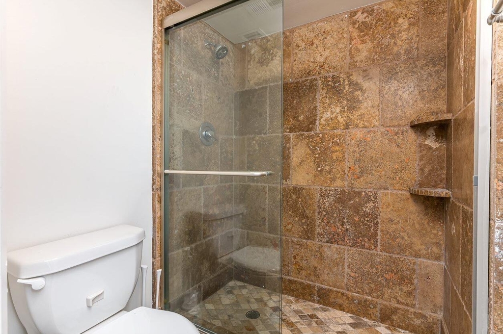 1915 Lavers Circle - Photo 12