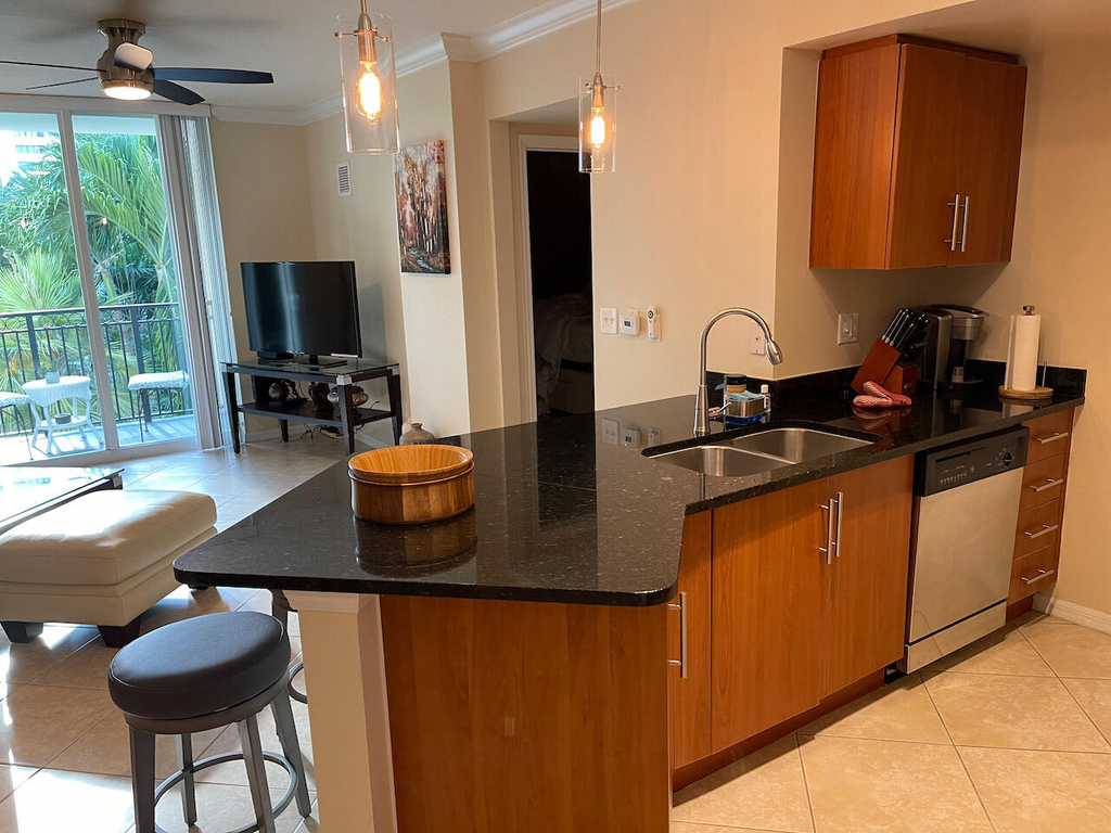 600 S Dixie Highway - Photo 10