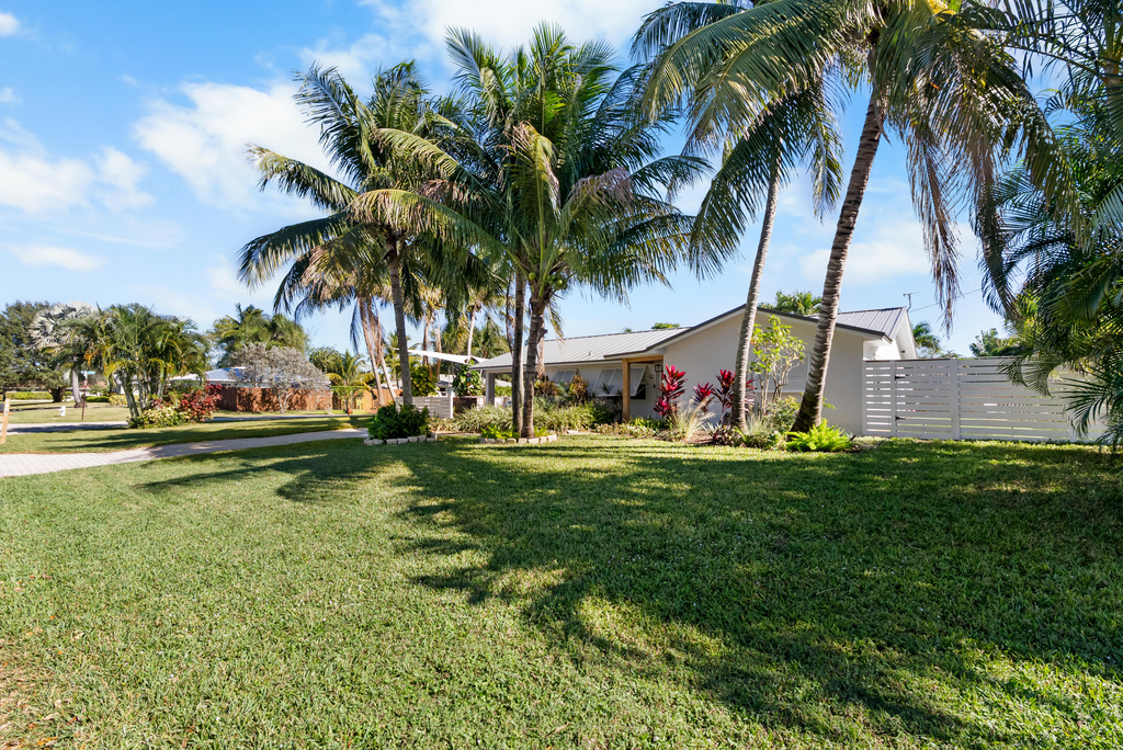1605 Treemont Avenue - Photo 0