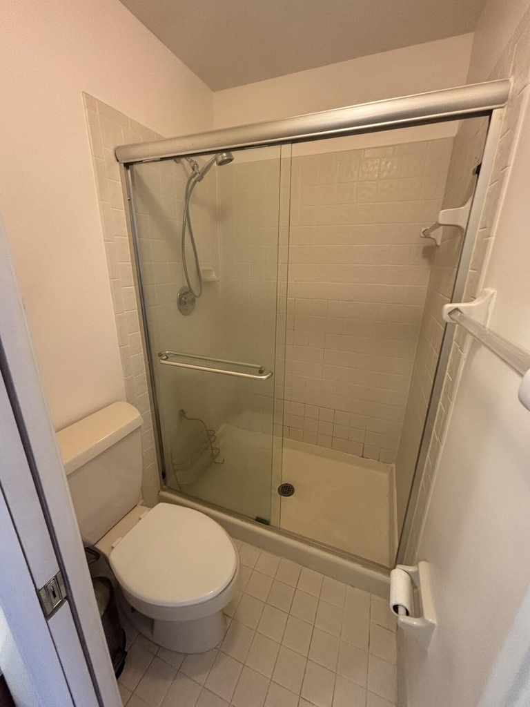 110 Se 7th St- Unit 5 Bldg 110 - Photo 12