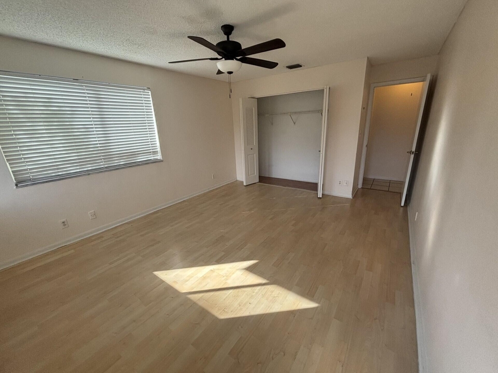110 Se 7th St- Unit 5 Bldg 110 - Photo 10