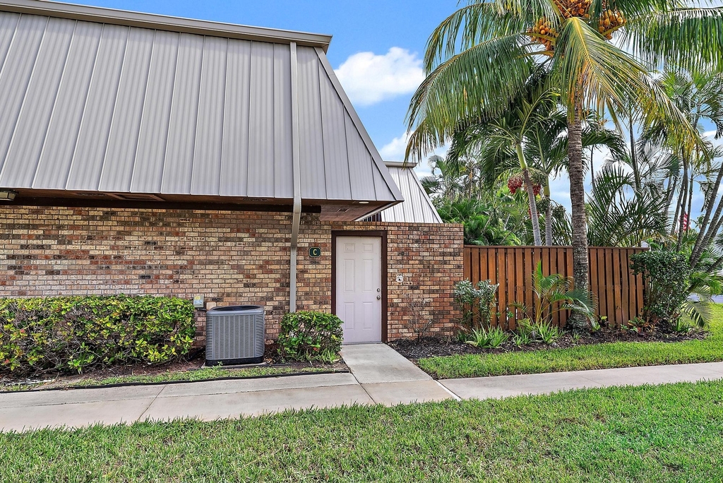 1420 Ocean Way - Photo 16