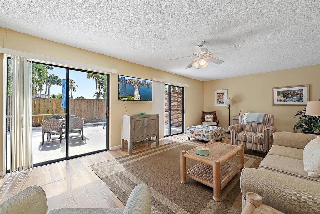 1420 Ocean Way - Photo 2