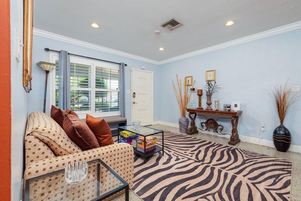 145 Se 3rd Avenue - Photo 4