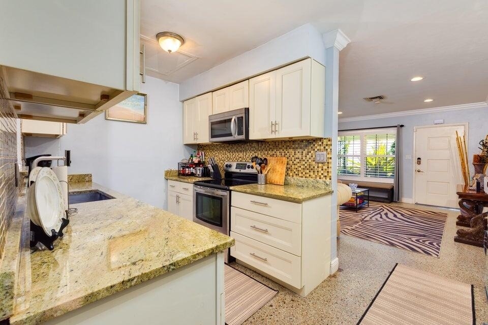 145 Se 3rd Avenue - Photo 6