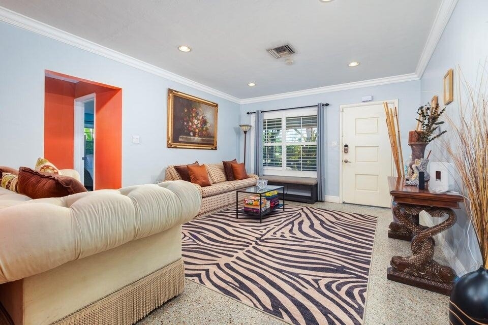 145 Se 3rd Avenue - Photo 3