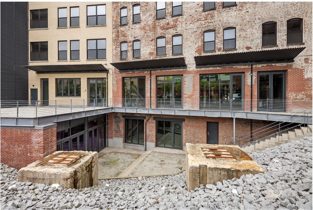461 W 126th St - Photo 2
