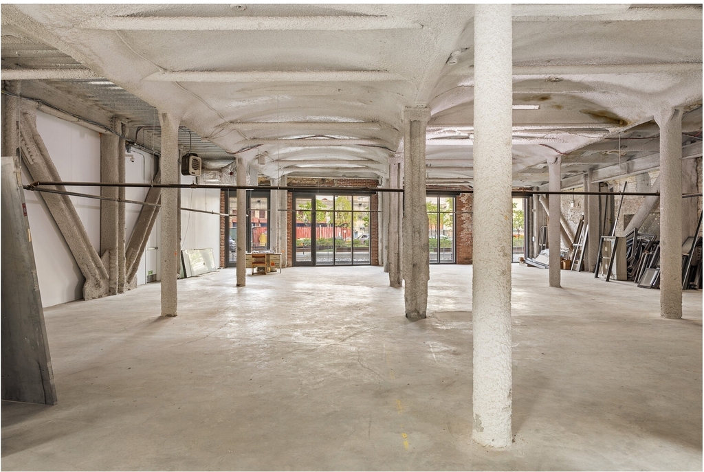 461 W 126th St - Photo 3