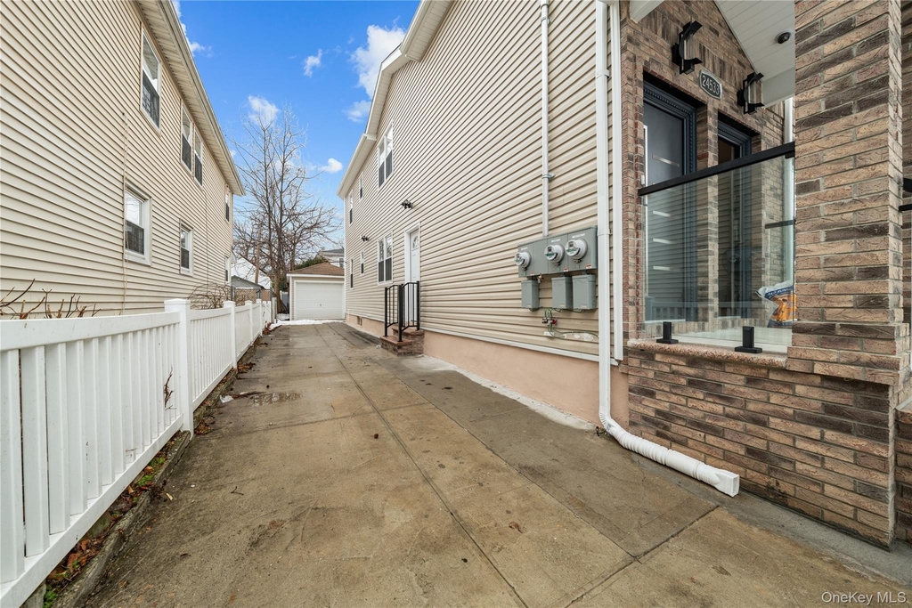 24533 147th Road - Photo 11