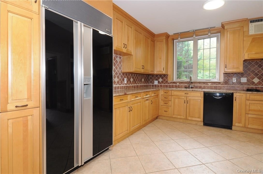 136 Harriman Road - Photo 6