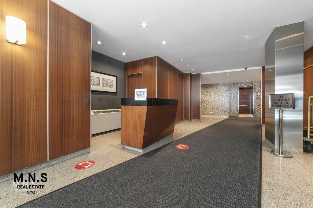 65 W 55th Street - Photo 14