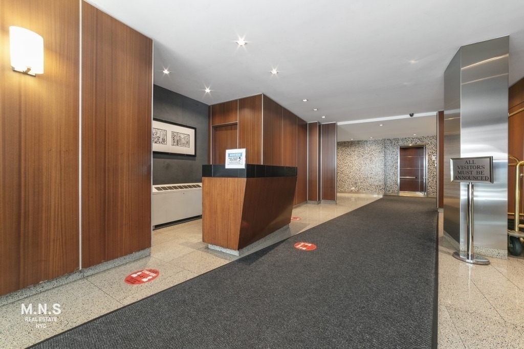 65 W 55th Street - Photo 0