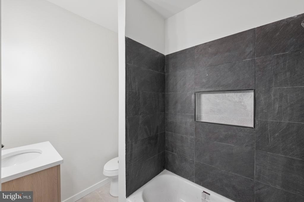4041 Lancaster Avenue - Photo 0