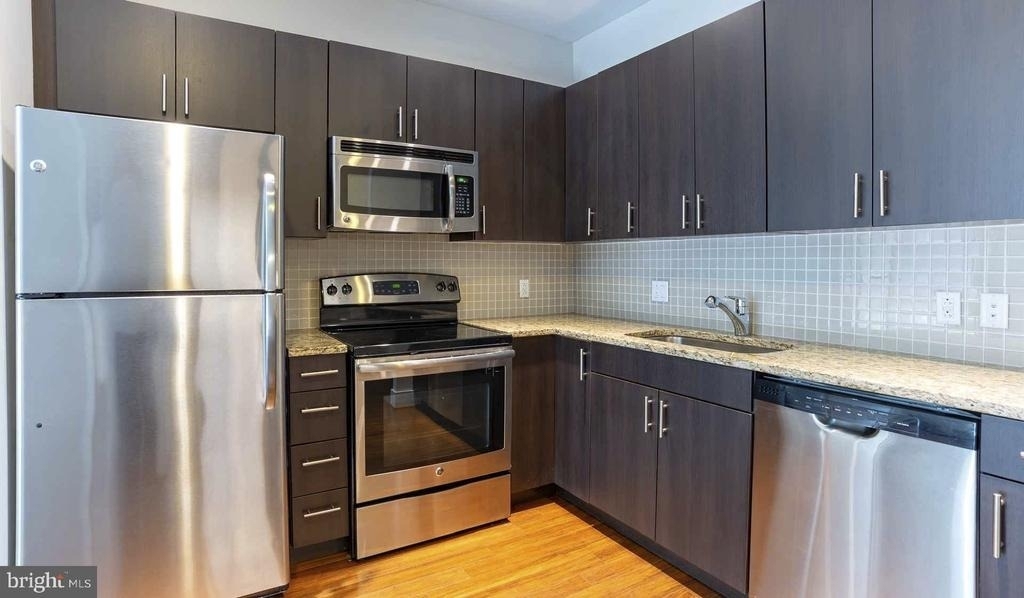 521 S Broad Street - Photo 1