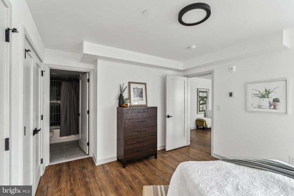 6515 Ridge Avenue - Photo 10