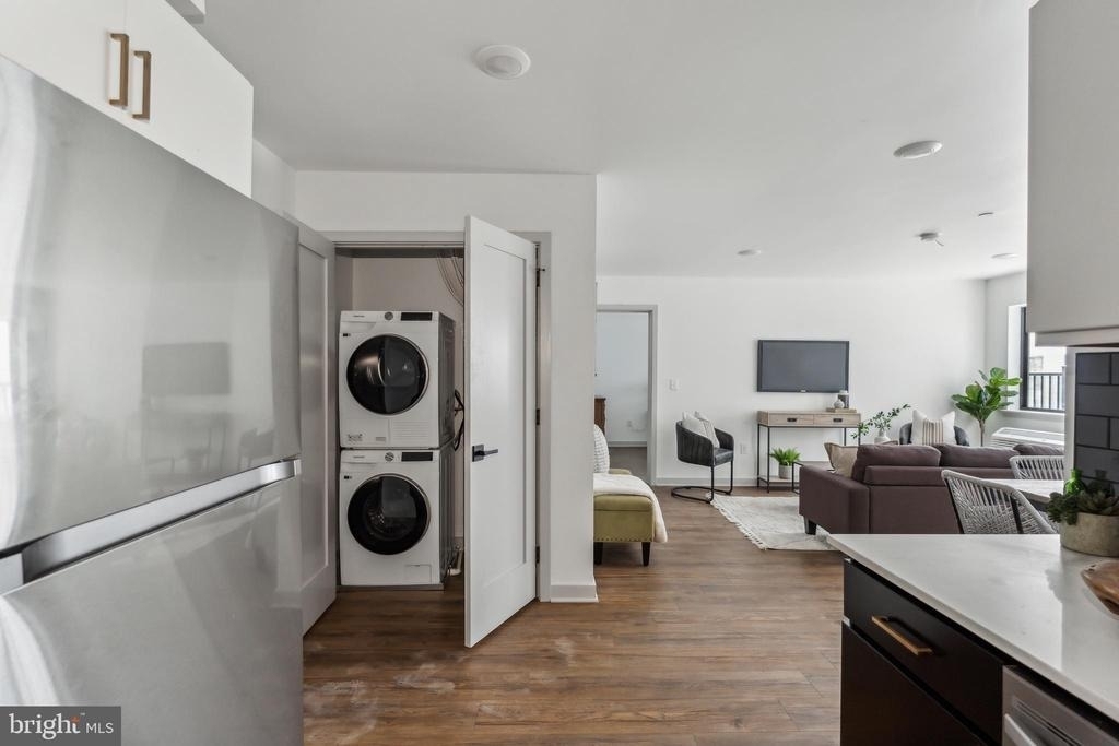 6515 Ridge Avenue - Photo 3