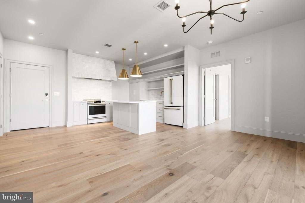 8623 Germantown Unit 204 Avenue - Photo 12