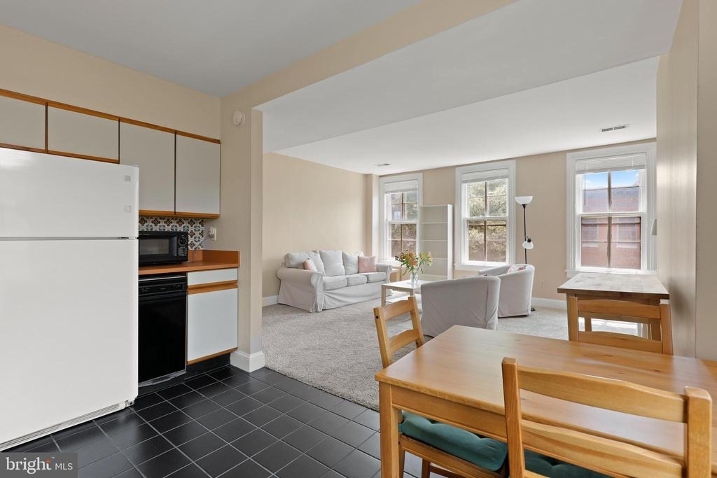 1435 Bolton Street - Photo 28