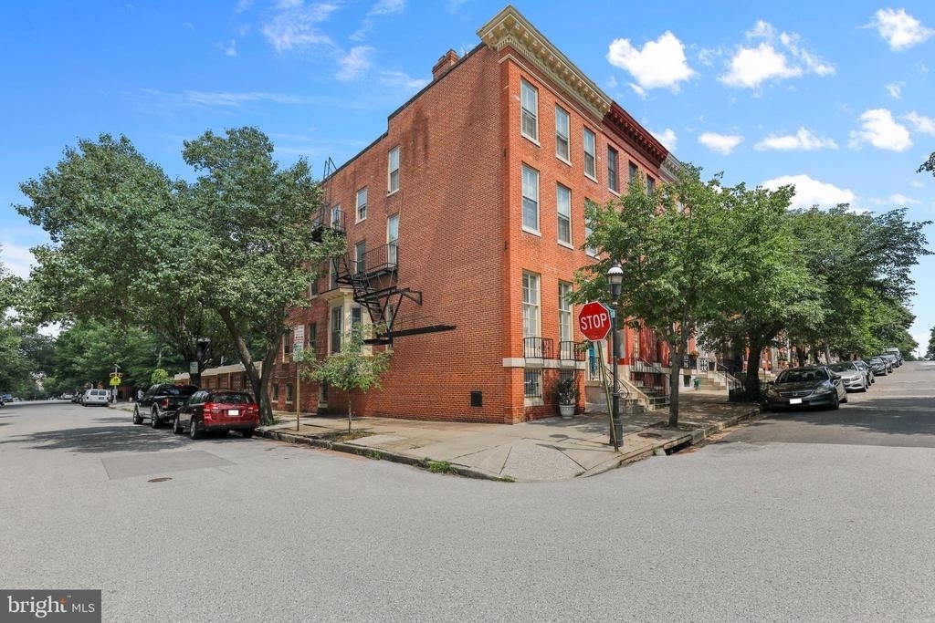 1435 Bolton Street - Photo 5