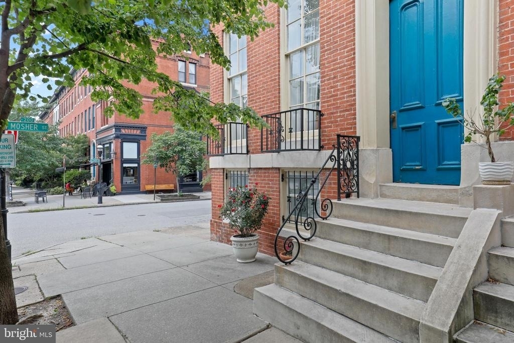 1435 Bolton Street - Photo 6