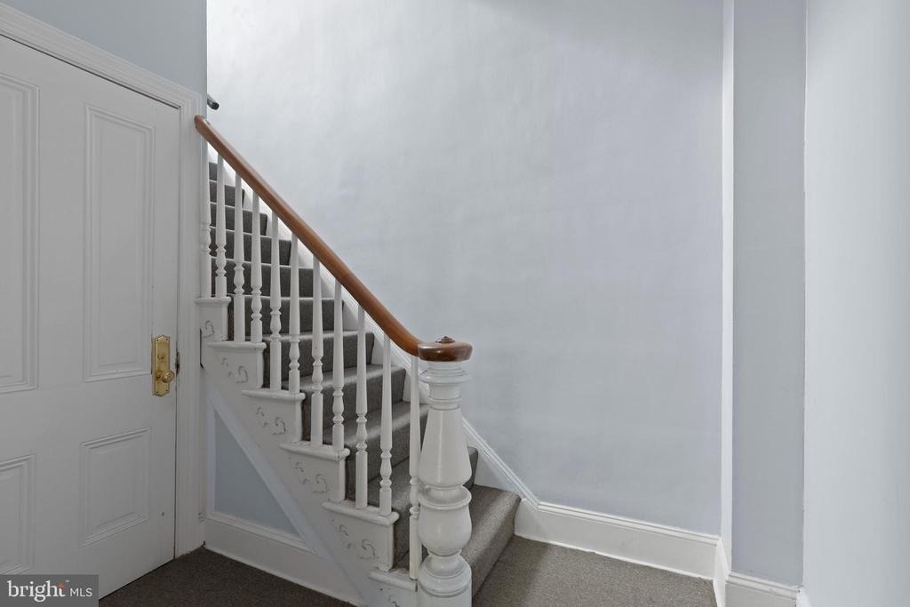 1435 Bolton Street - Photo 13