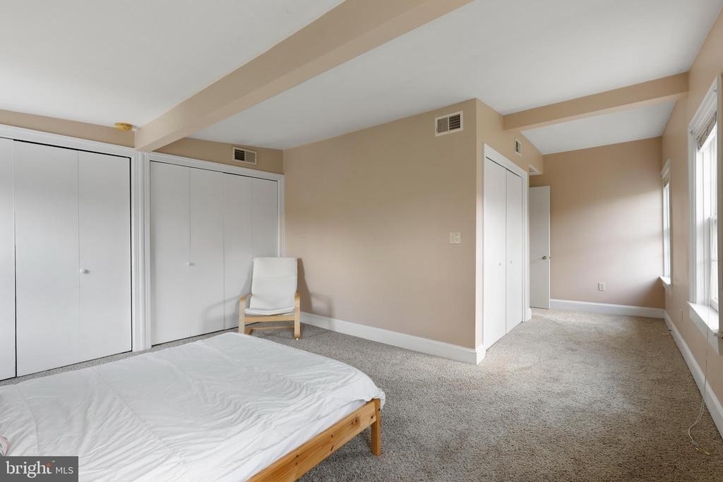 1435 Bolton Street - Photo 39