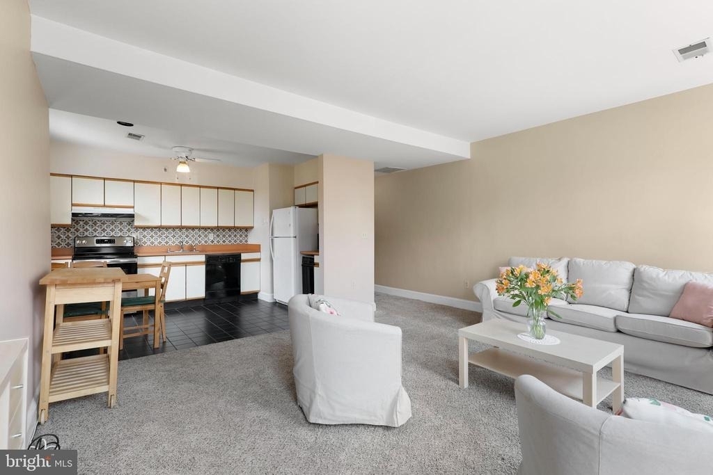 1435 Bolton Street - Photo 21