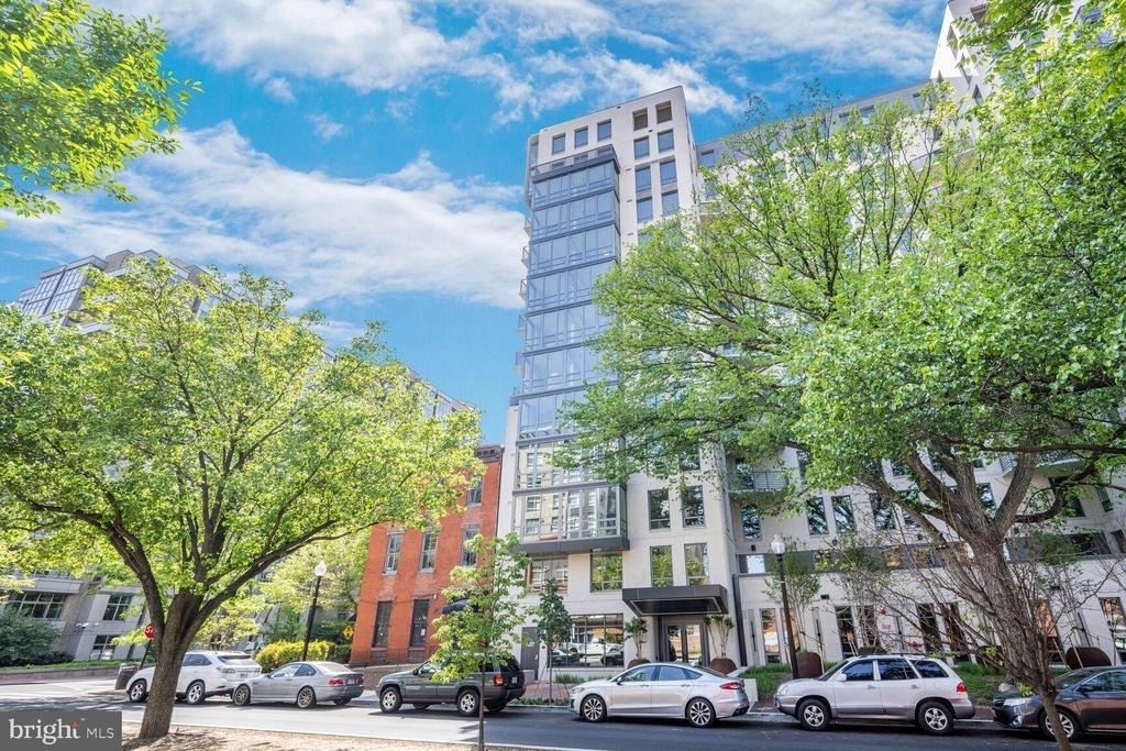 950 3rd Street Nw - Photo 1