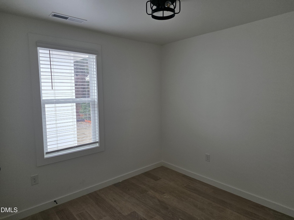 2811 Wilcox Place - Photo 6