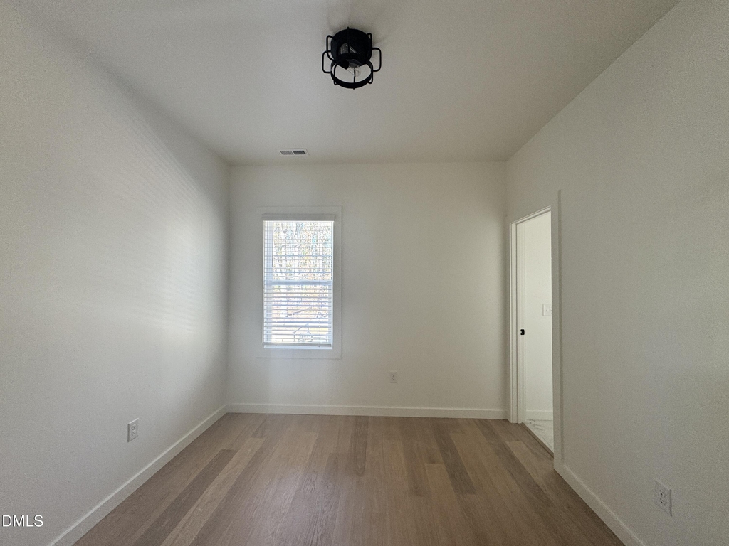 2811 Wilcox Place - Photo 11