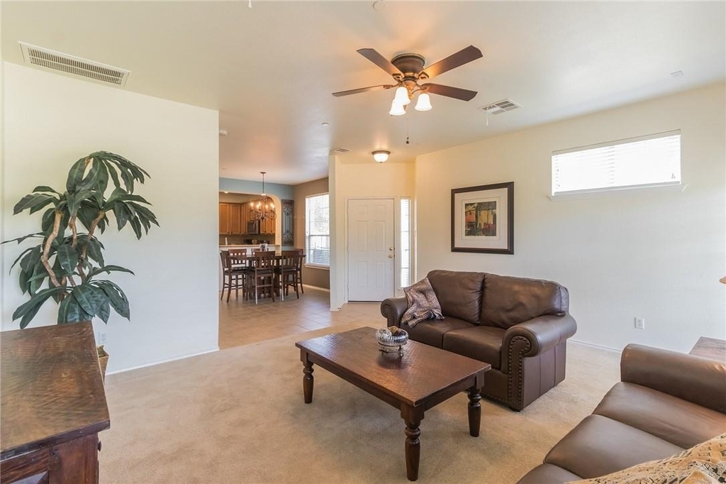 9201 Brodie Ln - Photo 11