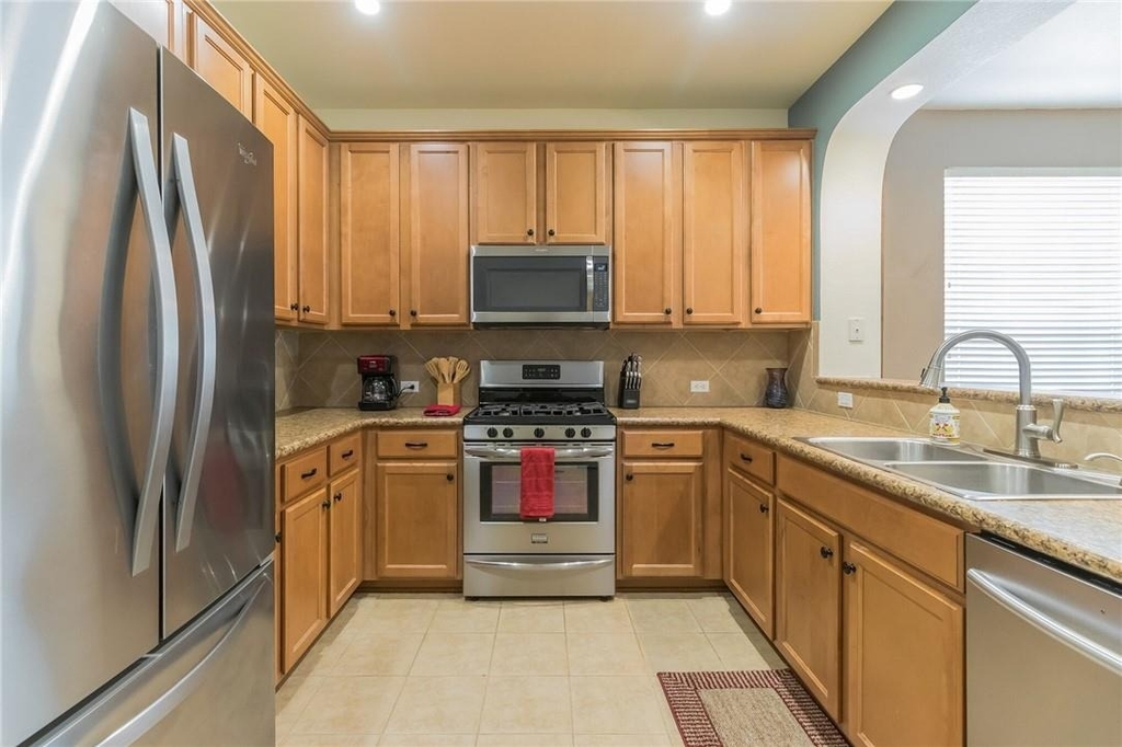 9201 Brodie Ln - Photo 13