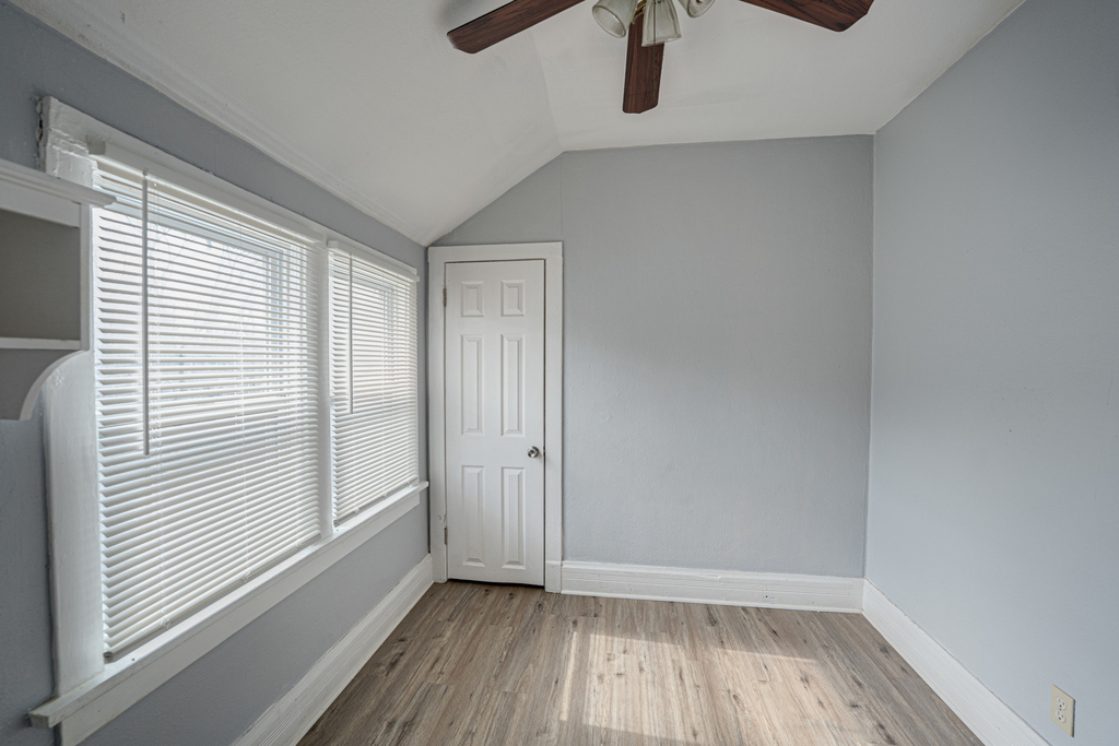 2308 Fremont Street - Photo 8