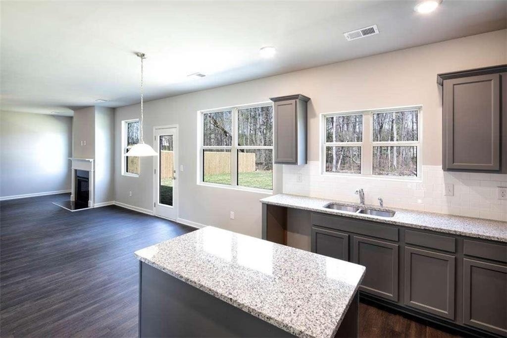 1494 Townsend Court - Photo 2