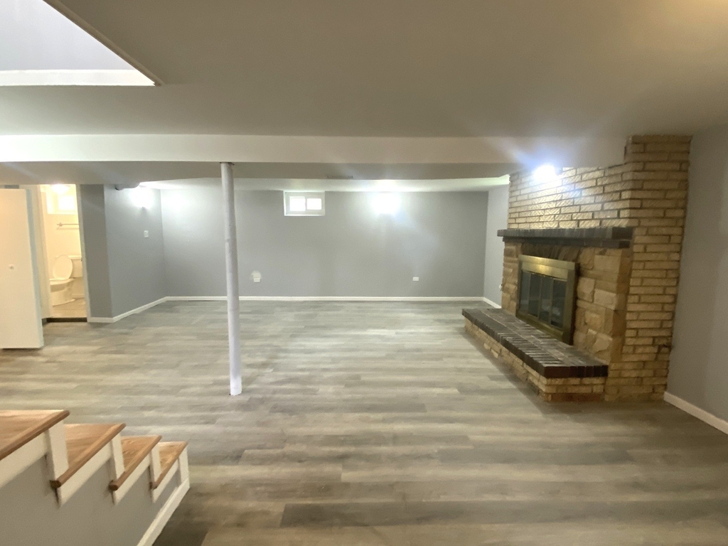 426 E Berteau Avenue - Photo 17