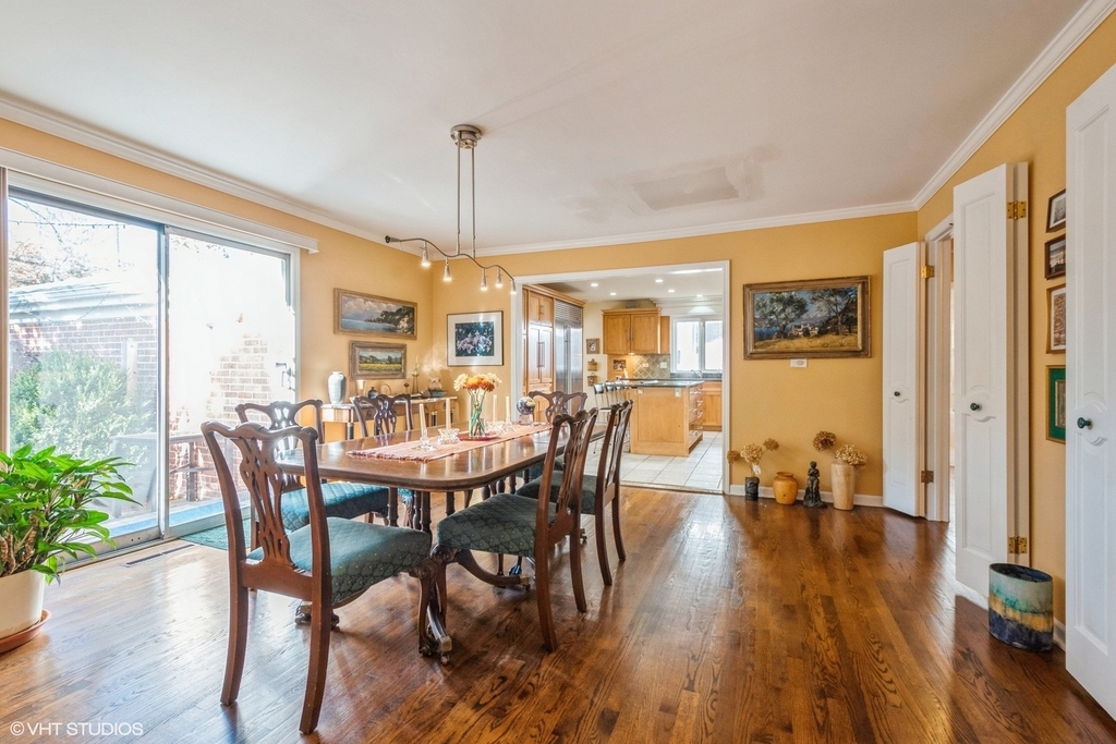 2510 Sheridan Road - Photo 2