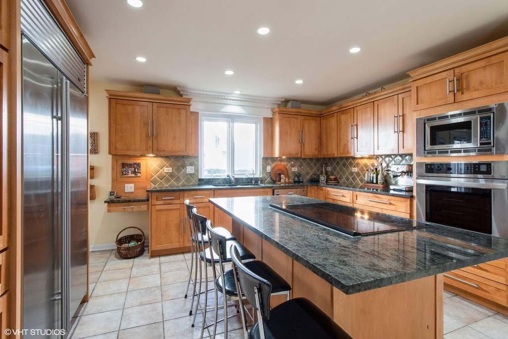 2510 Sheridan Road - Photo 3
