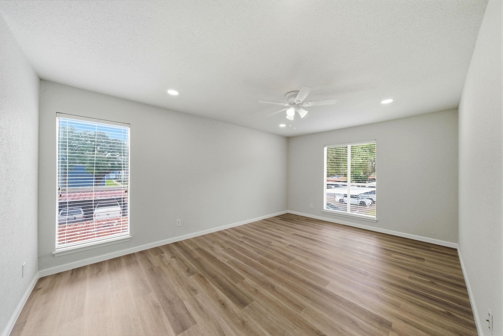 10211 Sugar Branch Drive - Photo 6