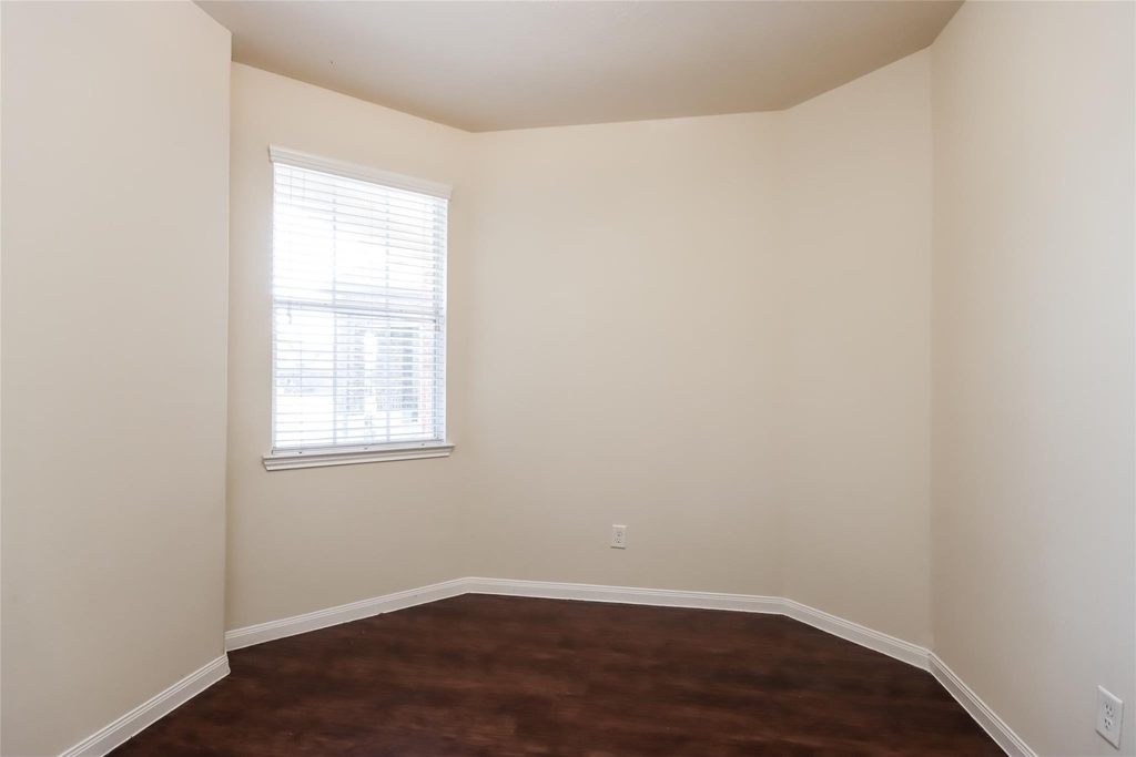 9714 Cira Court - Photo 11