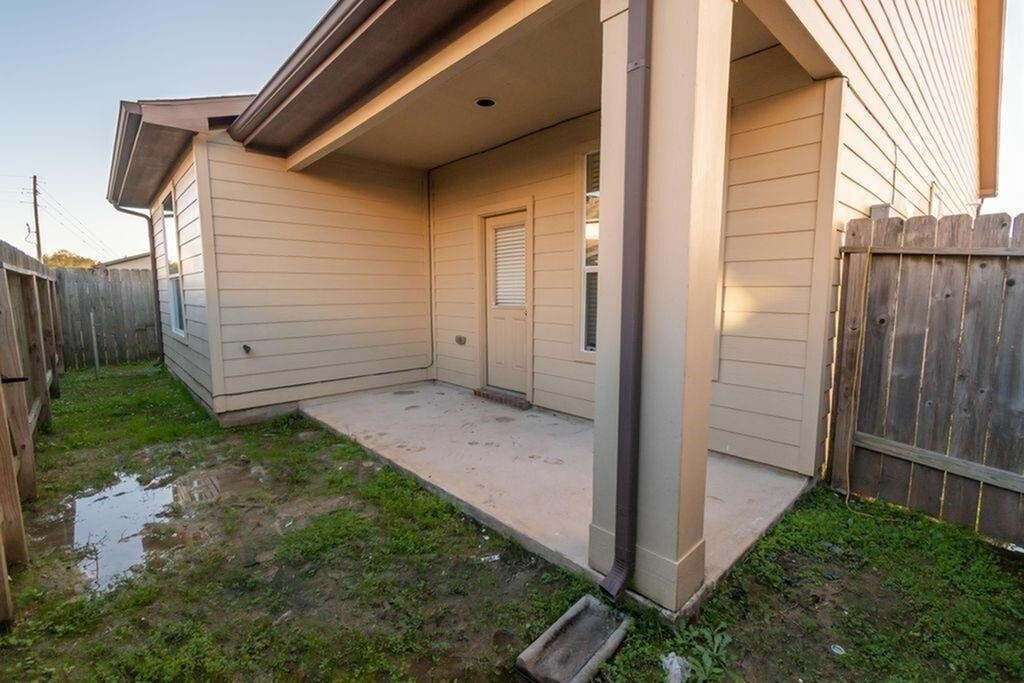 9714 Cira Court - Photo 1