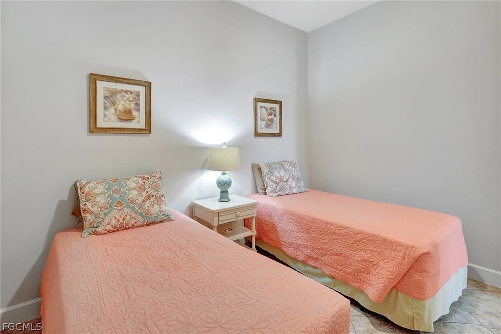 10879 Rutherford Road - Photo 16