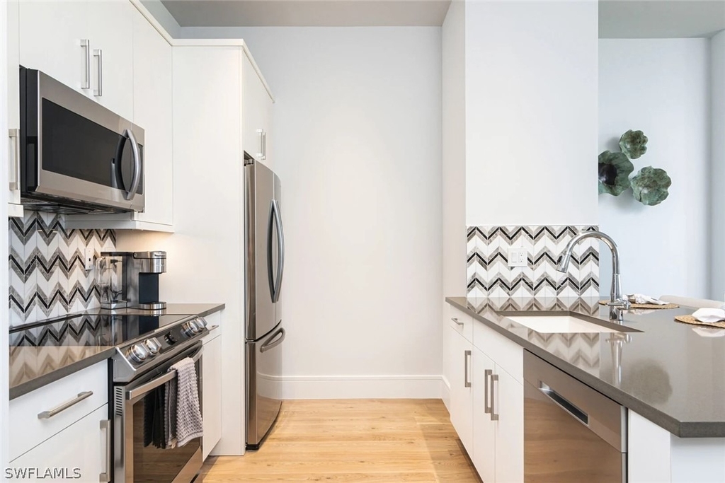 101 8th Street S - Photo 4