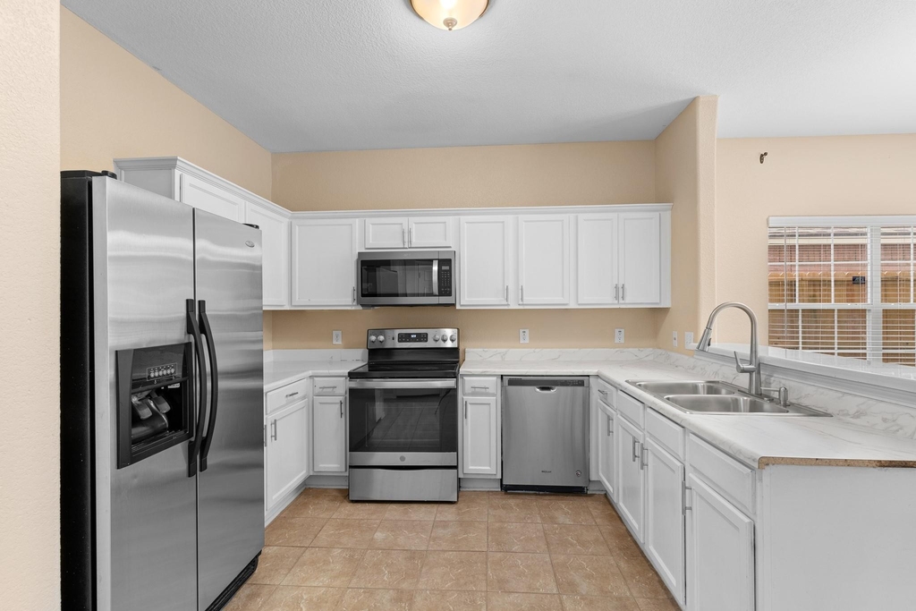 6238 Cottage Pines Drive - Photo 5