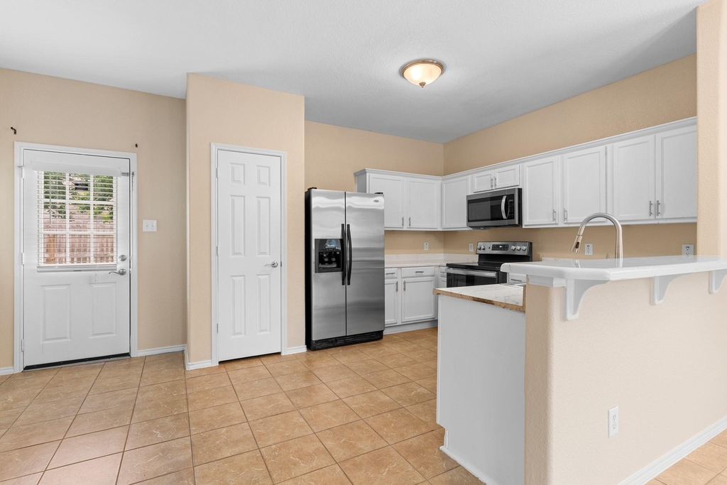 6238 Cottage Pines Drive - Photo 8