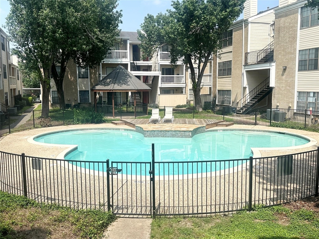 2750 Holly Hall Street - Photo 24