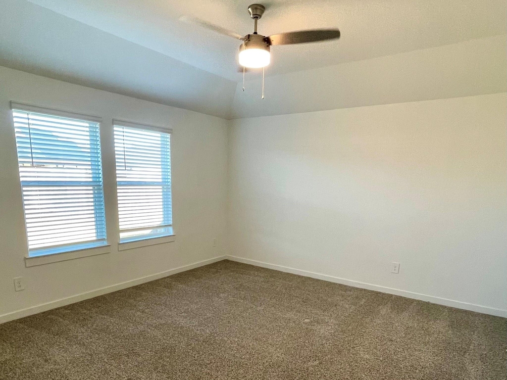 31710 Carlisle Cove Ct - Photo 9