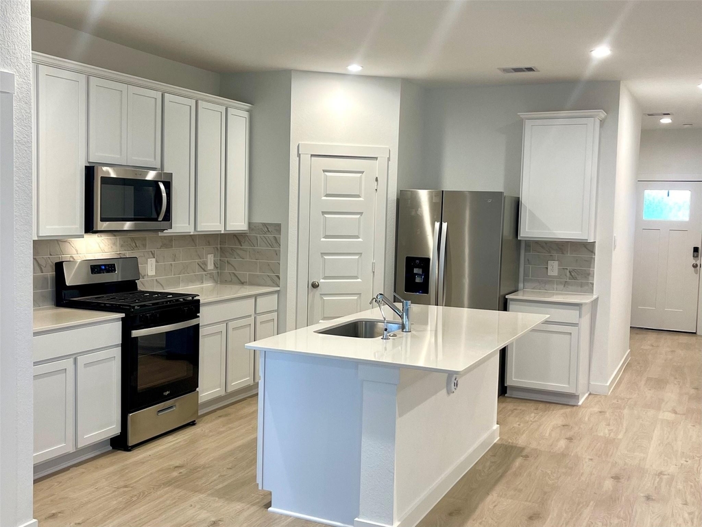 31710 Carlisle Cove Ct - Photo 2
