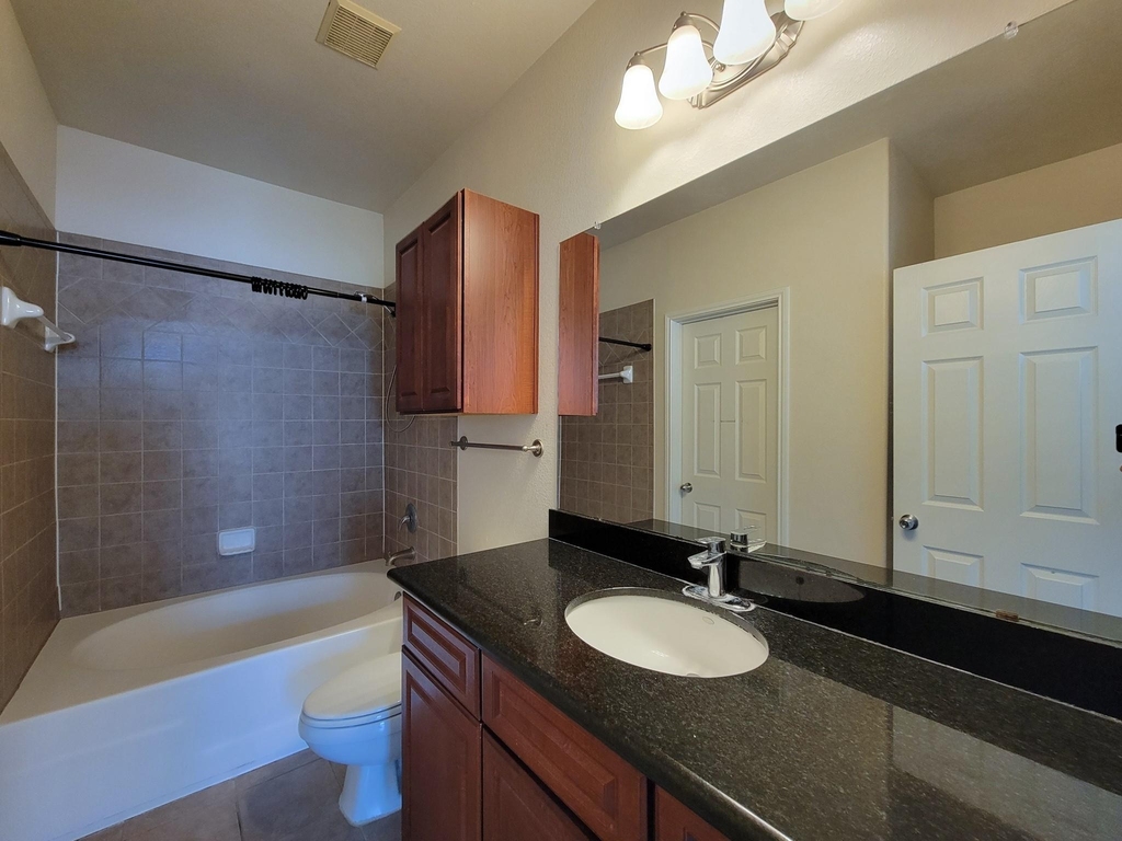 9200 Westheimer Road - Photo 17